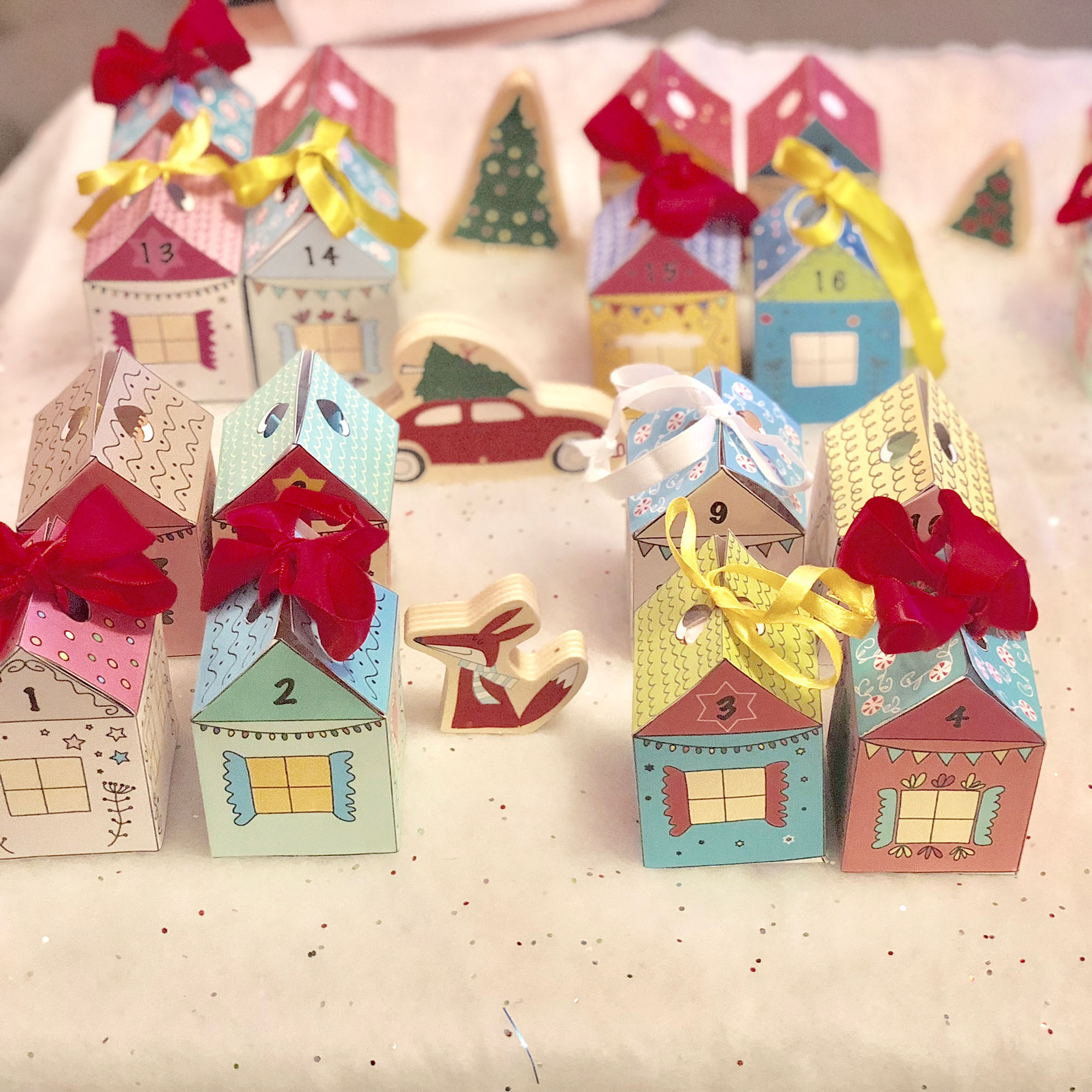 24 Christmas houses